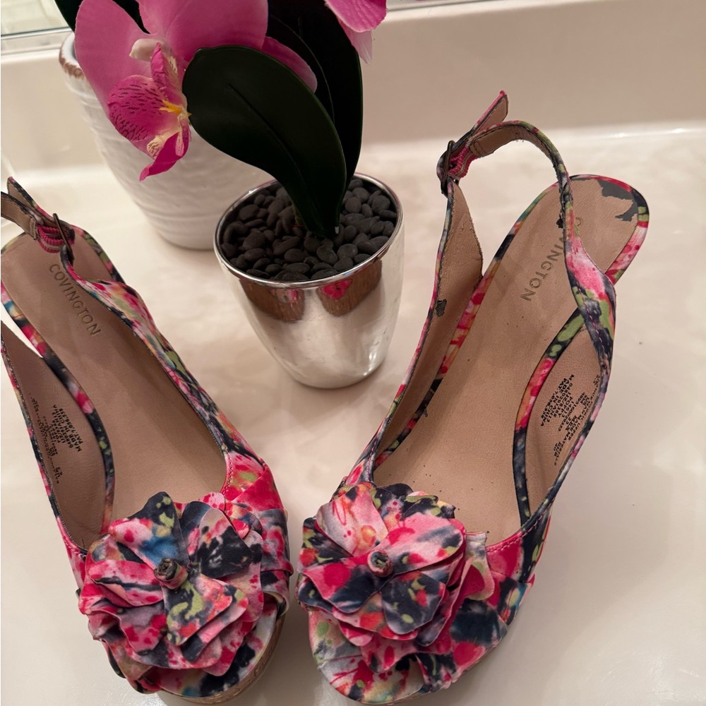 Covington Women's Multicolor Floral Cork Wedge Heels size 6.5 MAKE ME A OFFER! - Picture 3 of 17